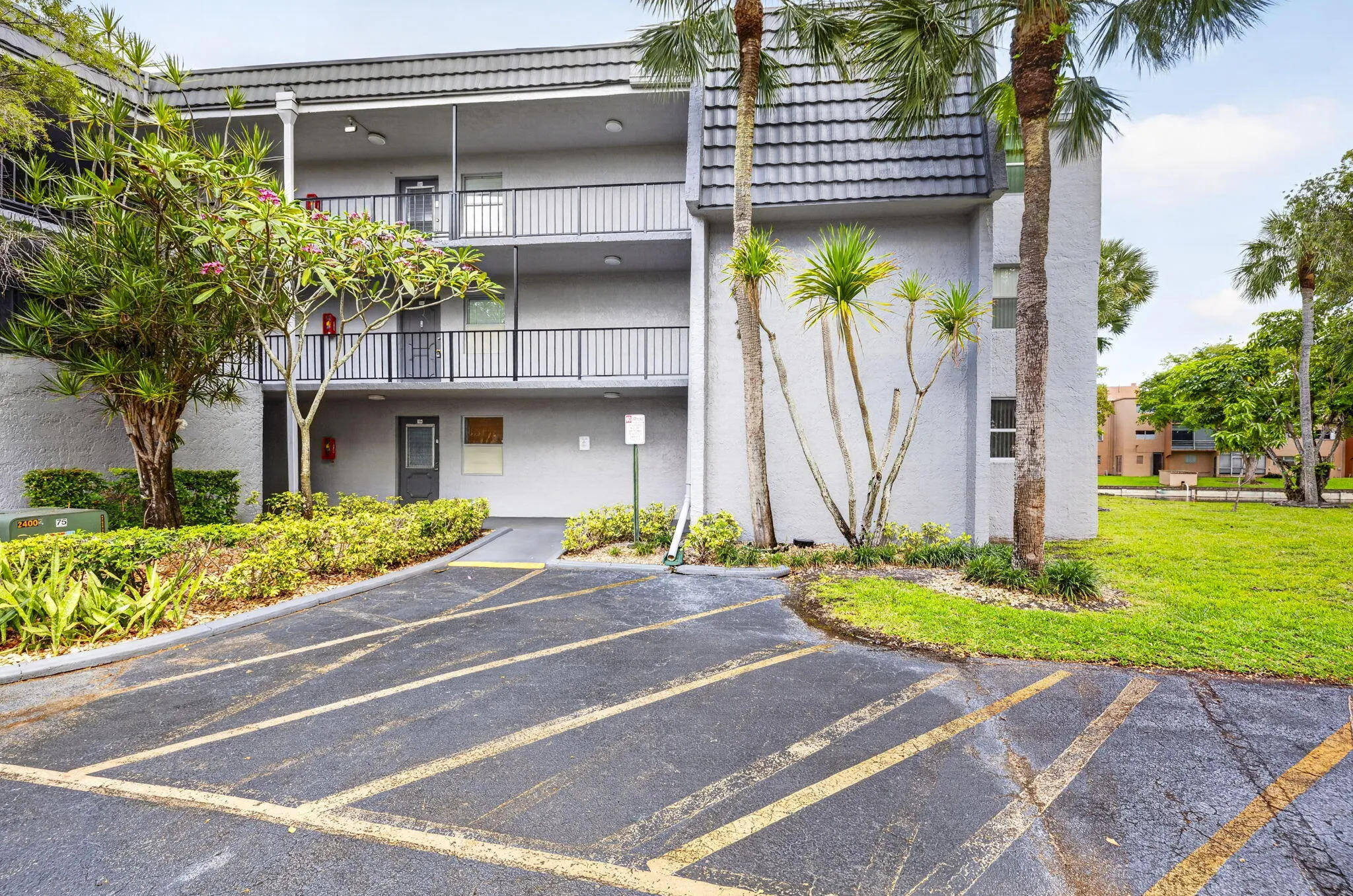9081 Lime Bay Blvd 115 Tamarac