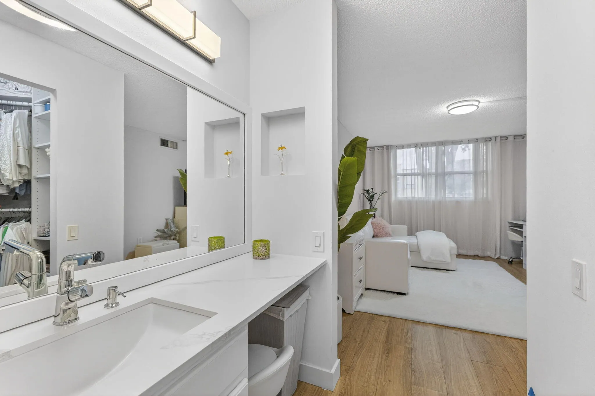 Bath1 - 9081 Lime Bay Blvd 115 Tamarac