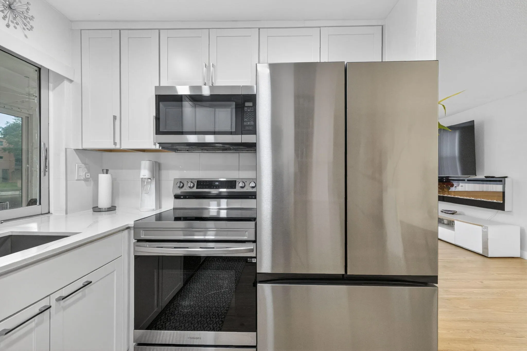 Kitchen - 9081 Lime Bay Blvd 115 Tamarac