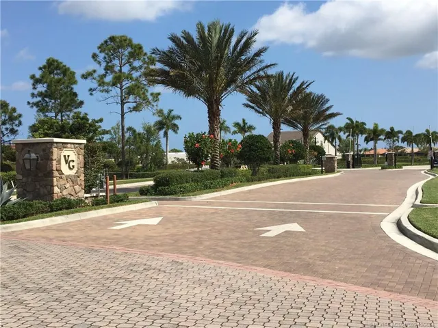 Veranda Gardens west entrance