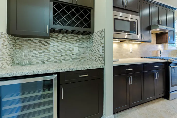 221 SE Longview Drive-29