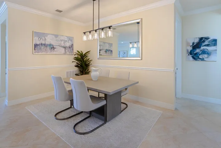 221 SE Longview Drive-8 (1)