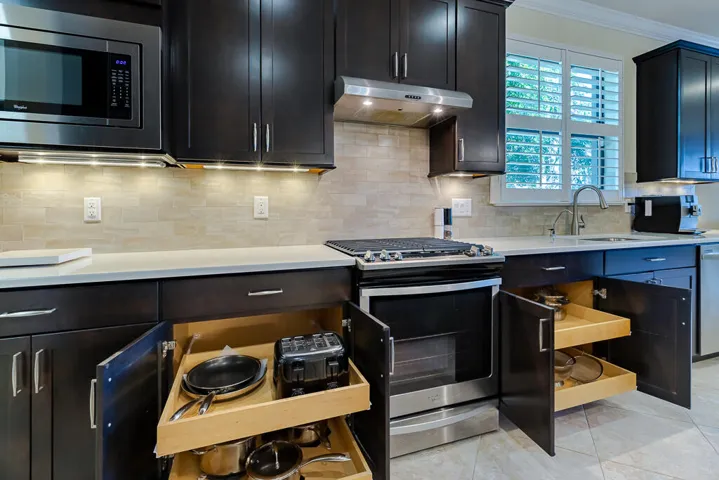 221 SE Longview Drive-28 (1)