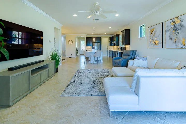 221 SE Longview Drive-21 (1)