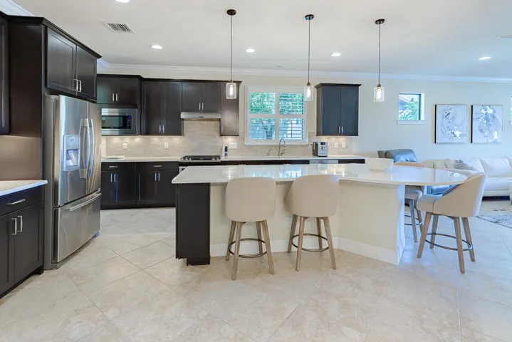 221 SE Longview Drive-22 (1)