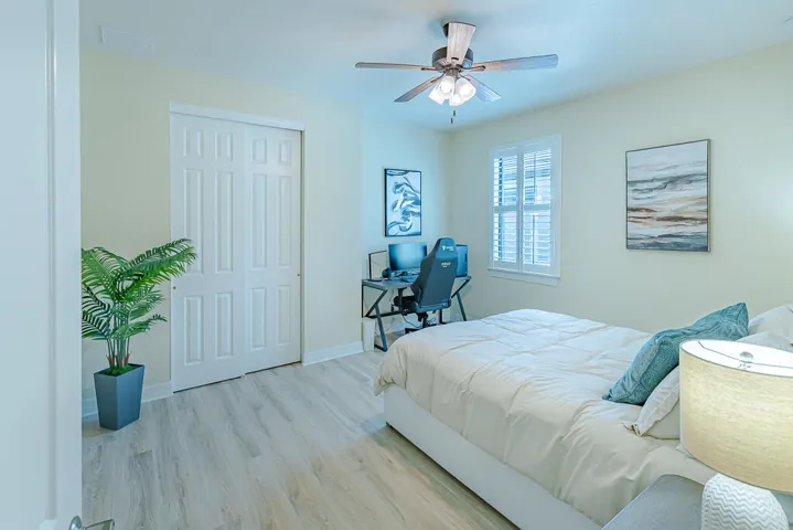 221 SE Longview Drive-11 (1)