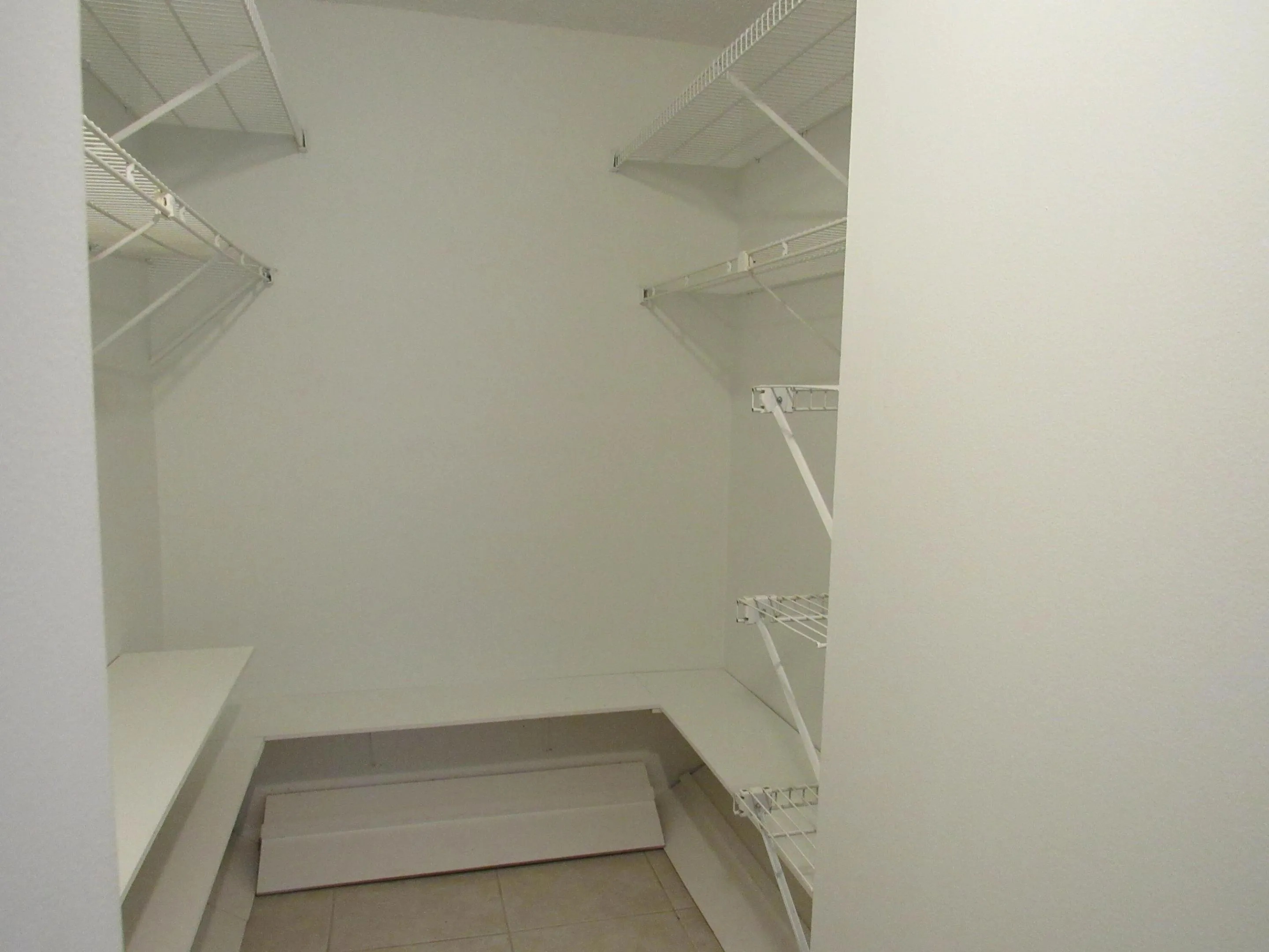 Walking closet