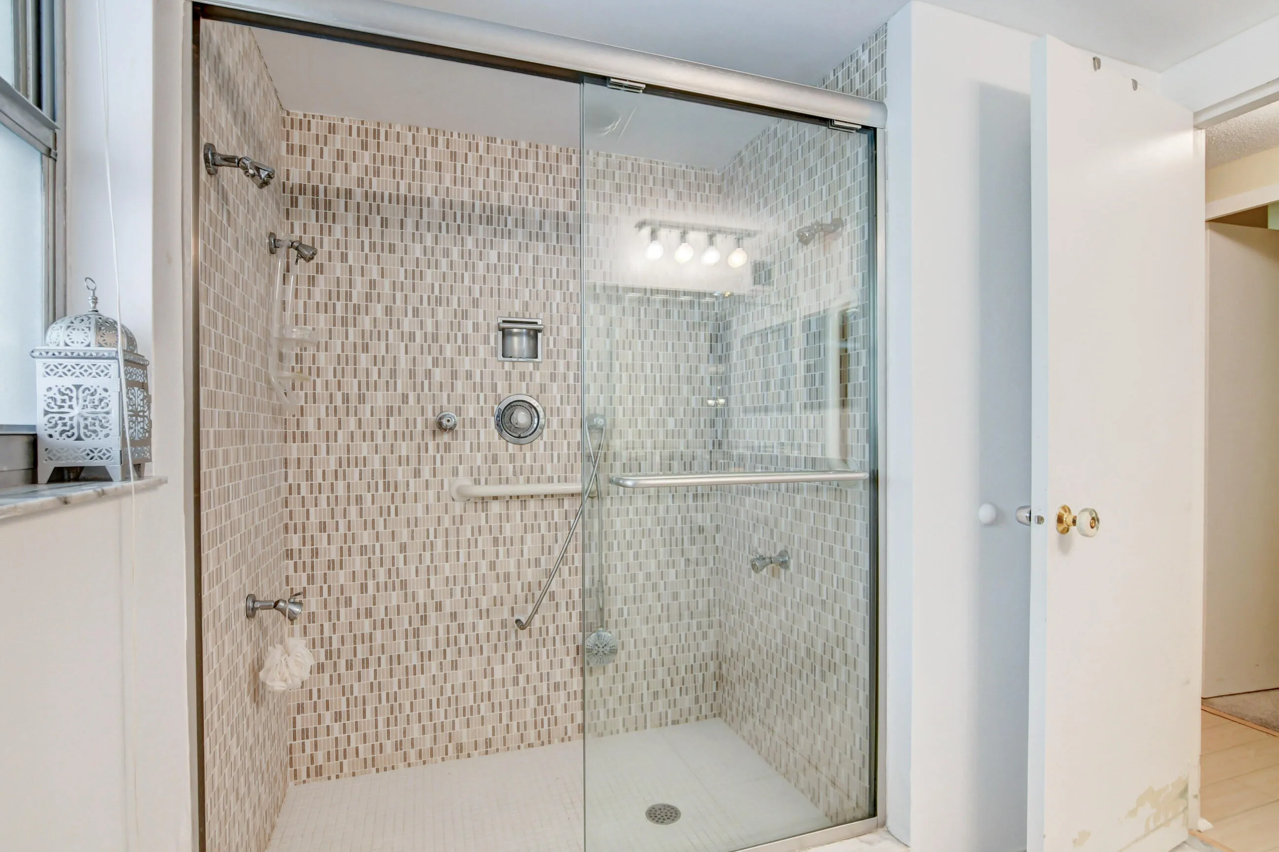 Second Bathroom with Shower