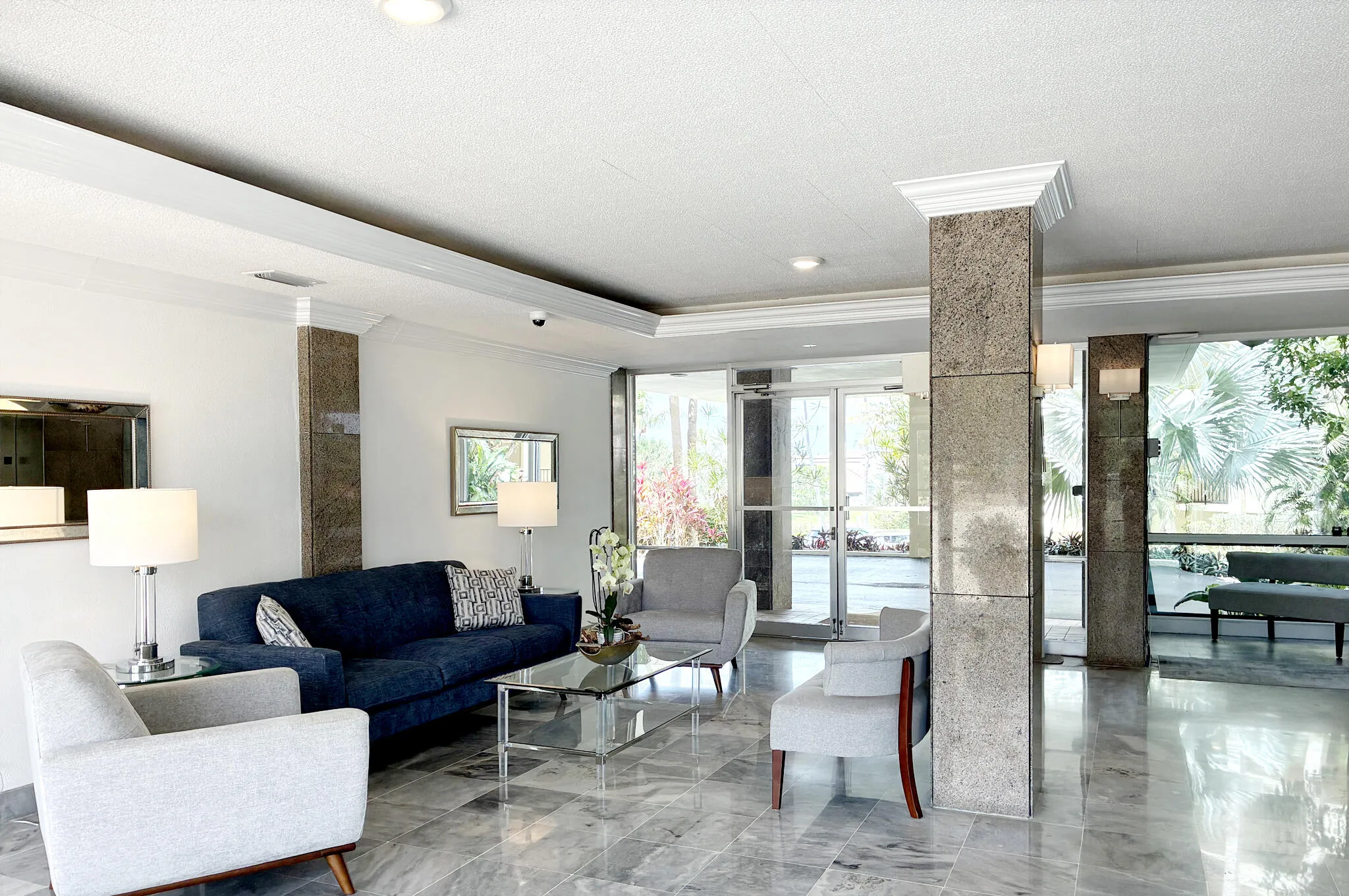 La Bonne Vie Lobby