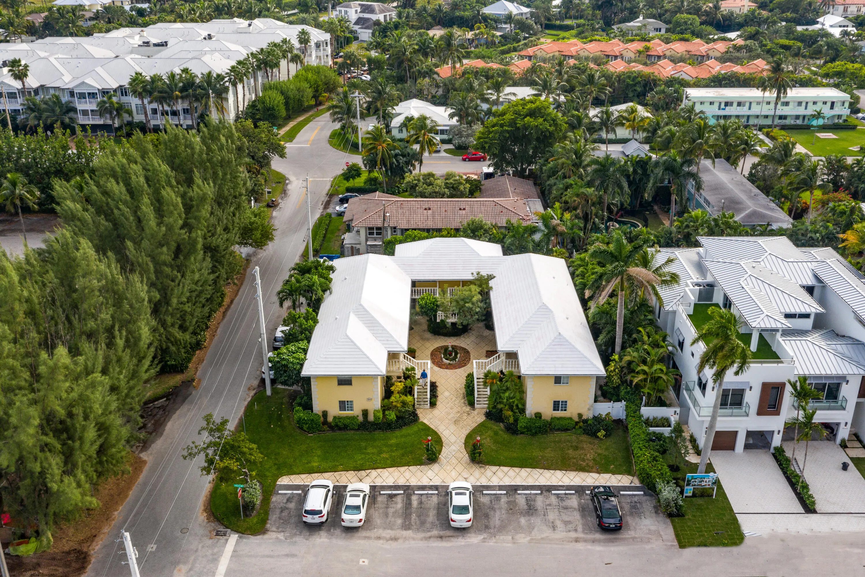 Boutique Community