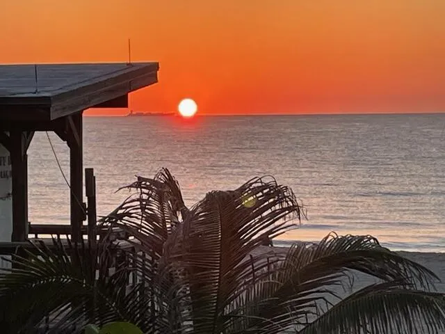 Ocean sunrise 2