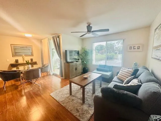 402 Villa- licing room