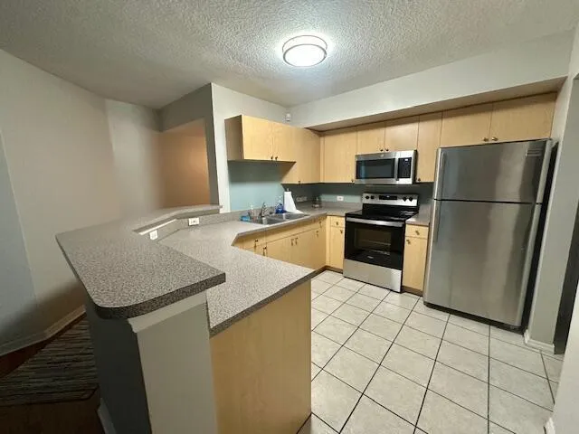 402 villa kitchen 2
