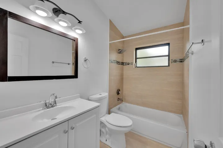 17551 NE 5th Ave North Miami 00031