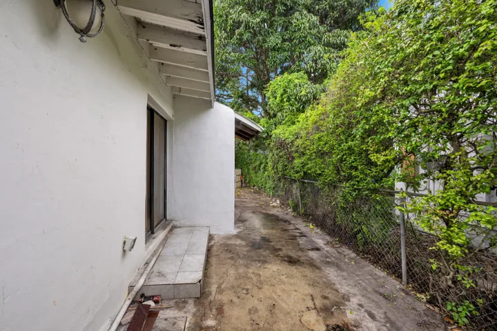 17551 NE 5th Ave North Miami 00008