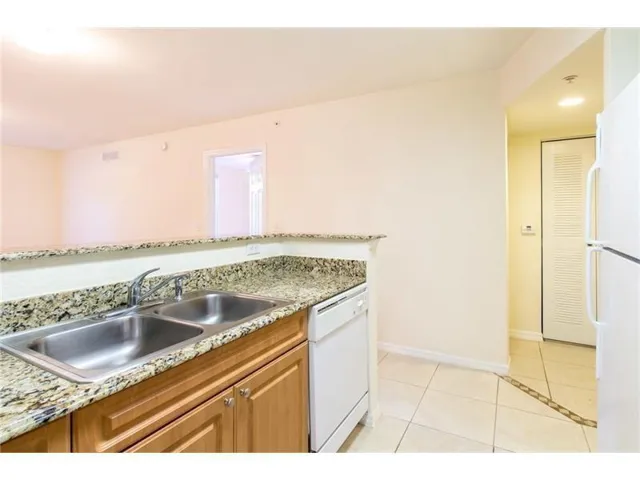6760 Hakan kitchen
