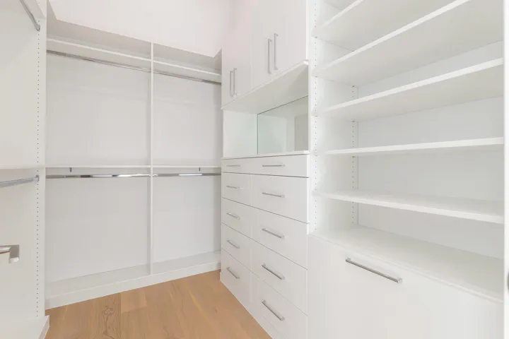 Guest Suite Closet