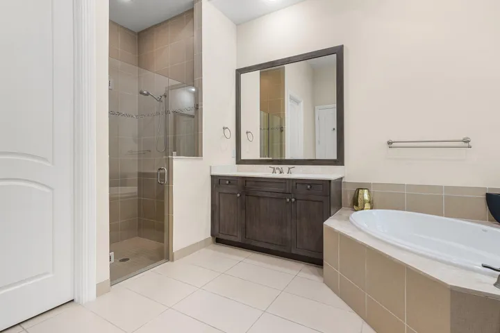 025-12121SunnydaleDrive-Wellington-FL-33