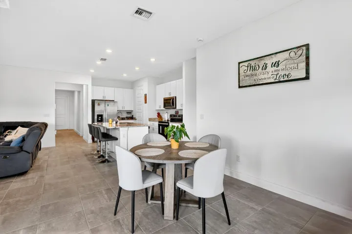 20-dining-open-to-kitchen