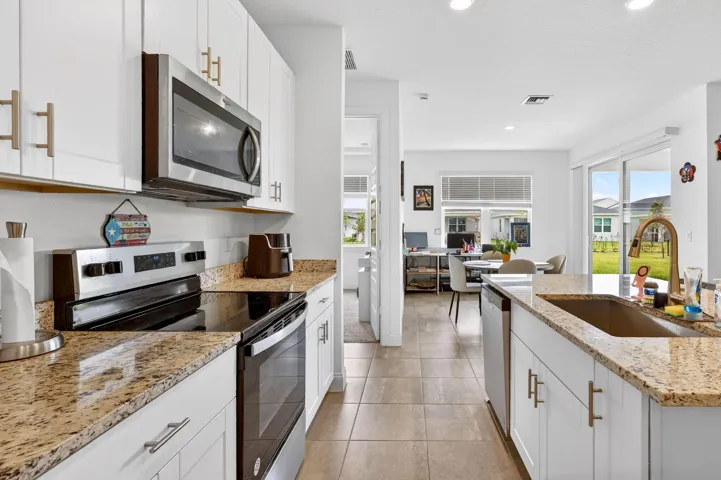 16-kitchen-galley