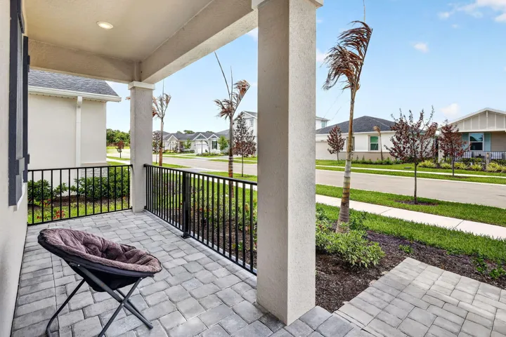 08-front-porch-view