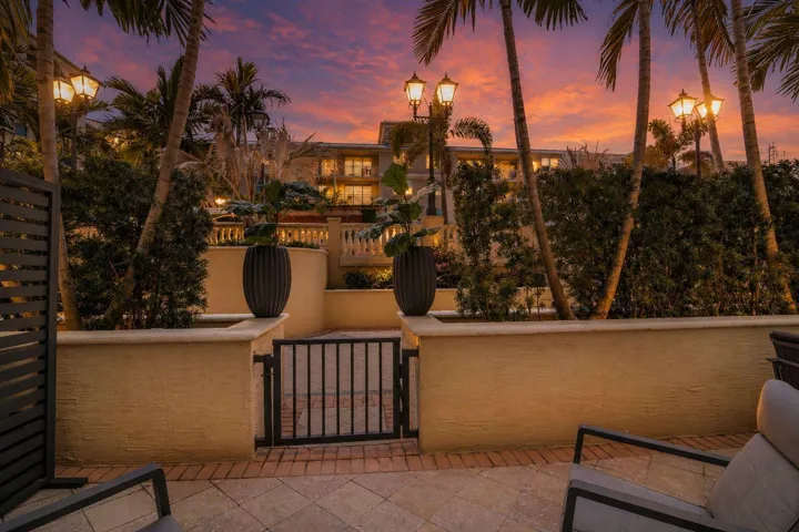 Twilight Private Patio