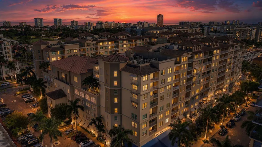 Twilight Palmetto Place