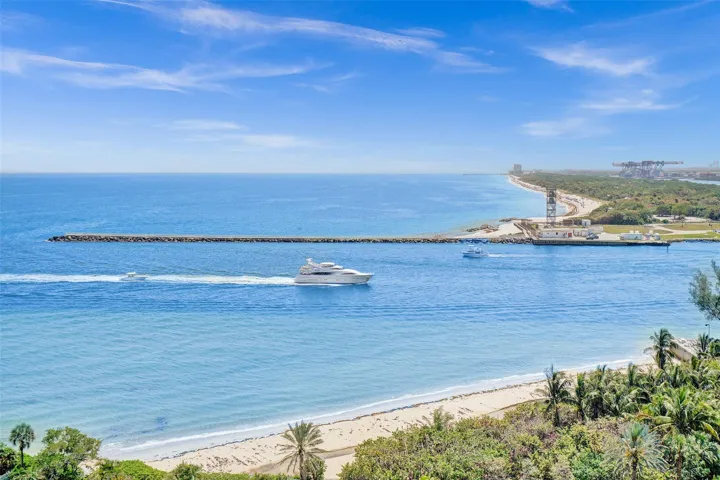 Water views from every room!