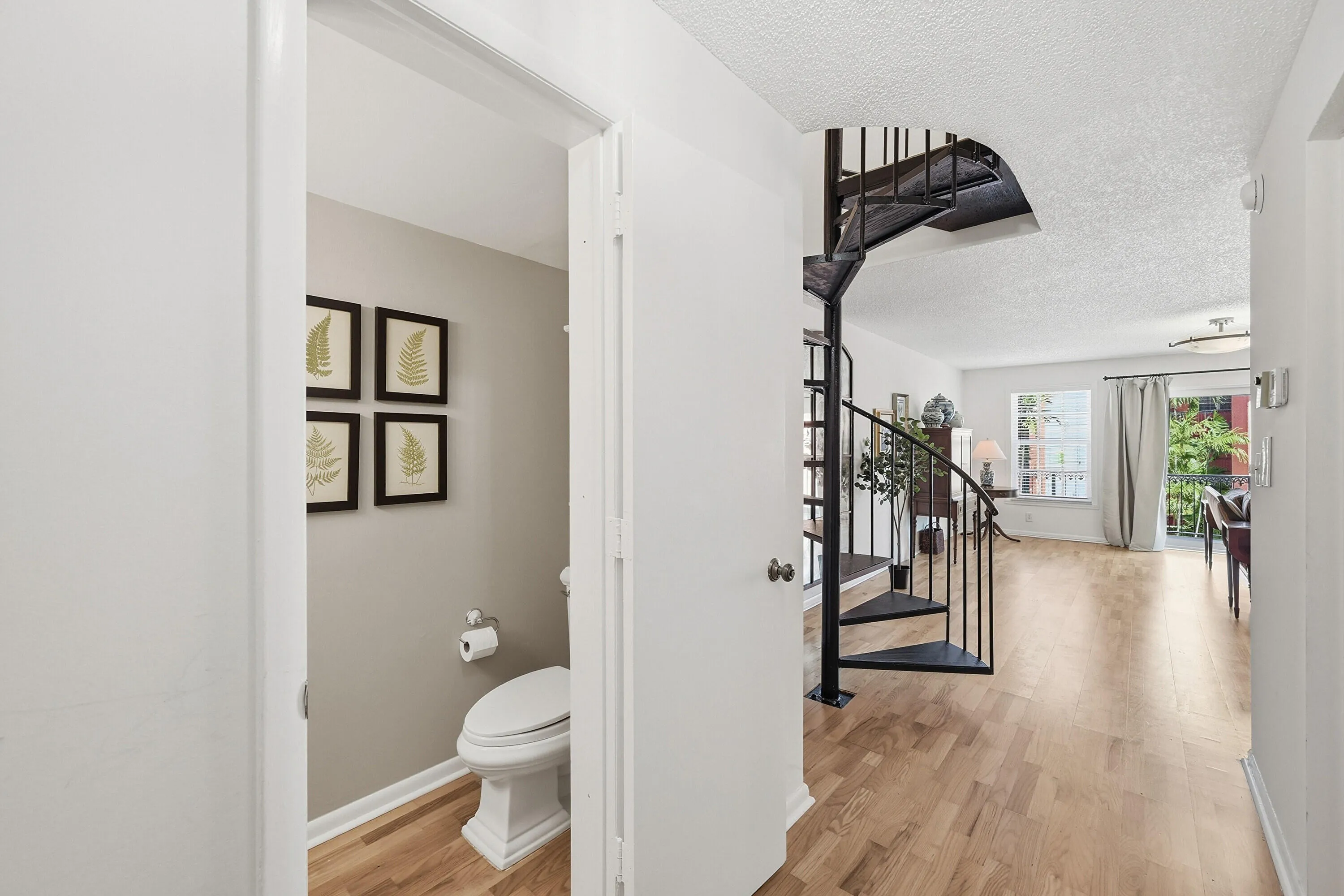2nd Bathroom