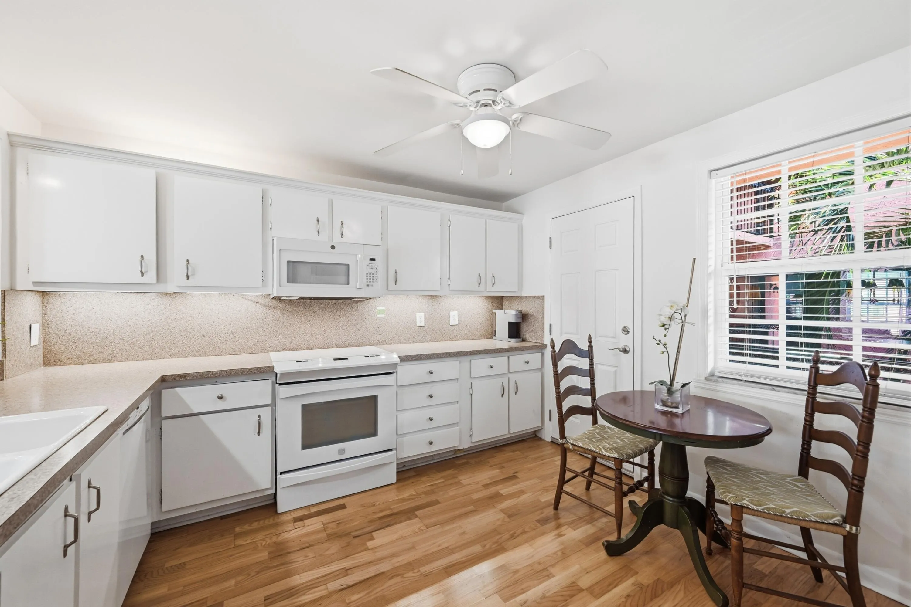 Open Kitchen
