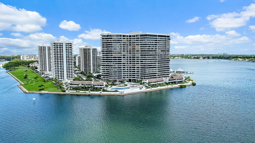Lake Pointe Tower