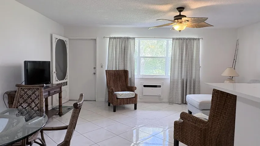 CONDO ENTRY