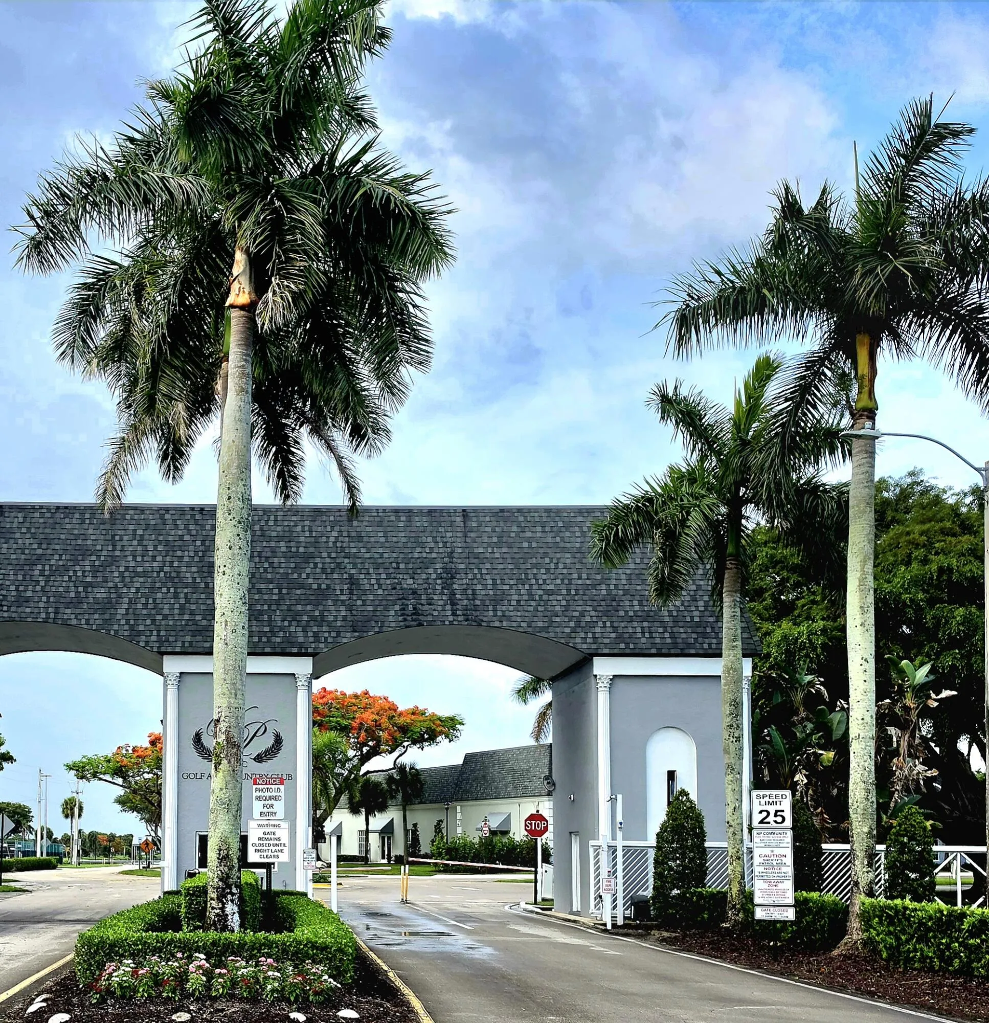ENTRANCE TO MAIN ENTRANCE
