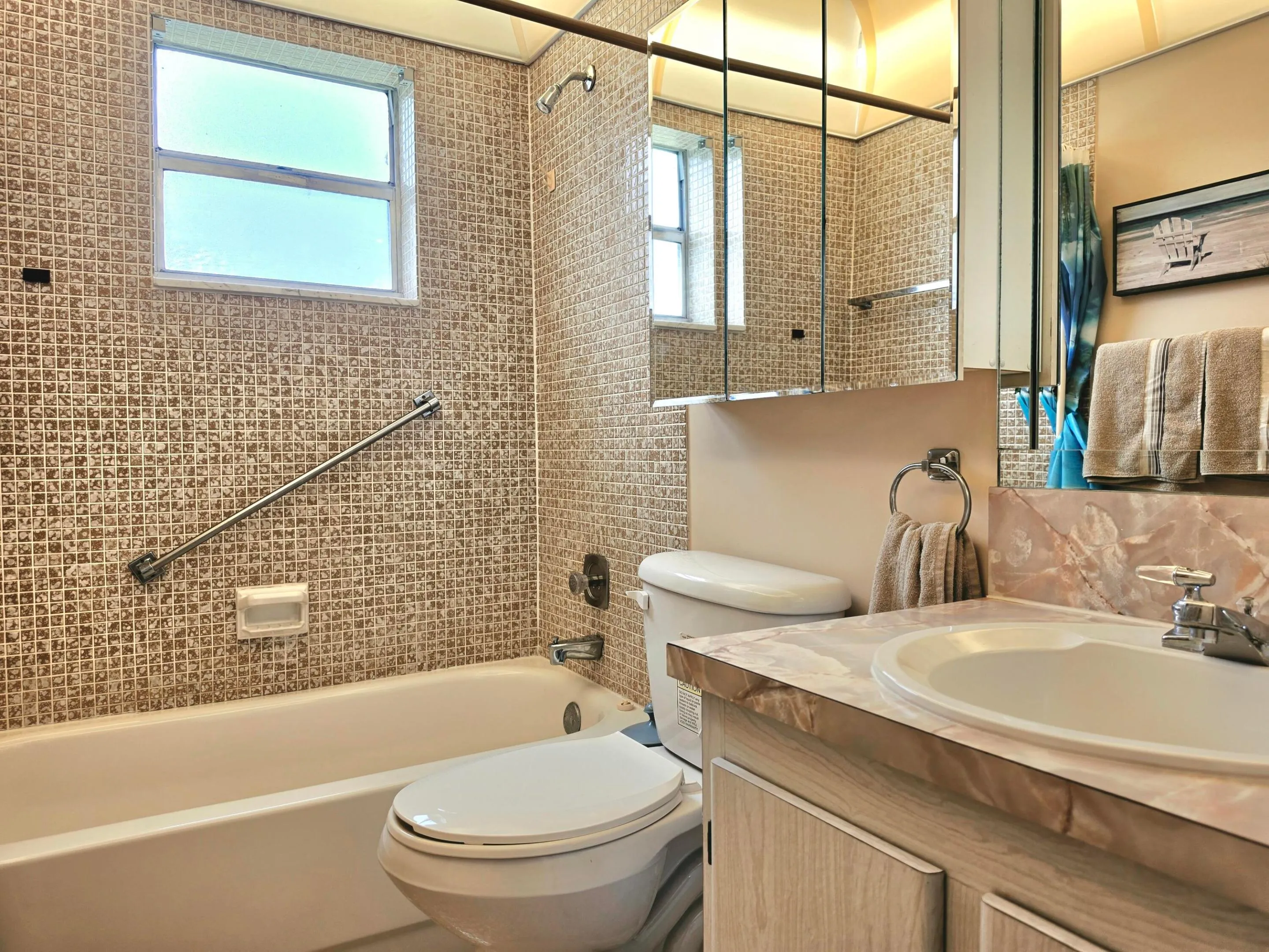 GUEST BATHROOM