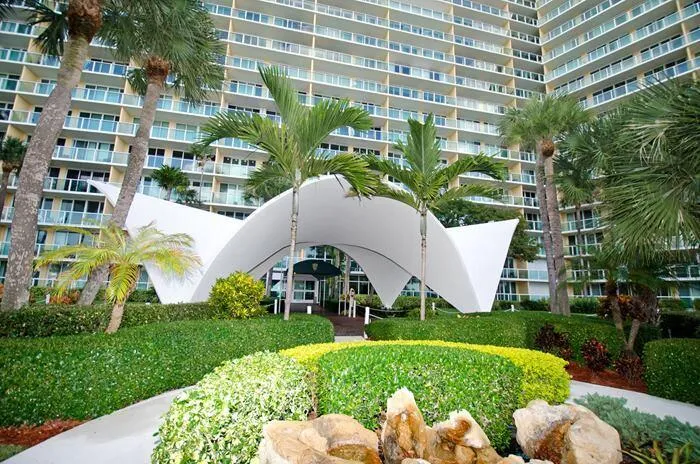 Tiara East entry