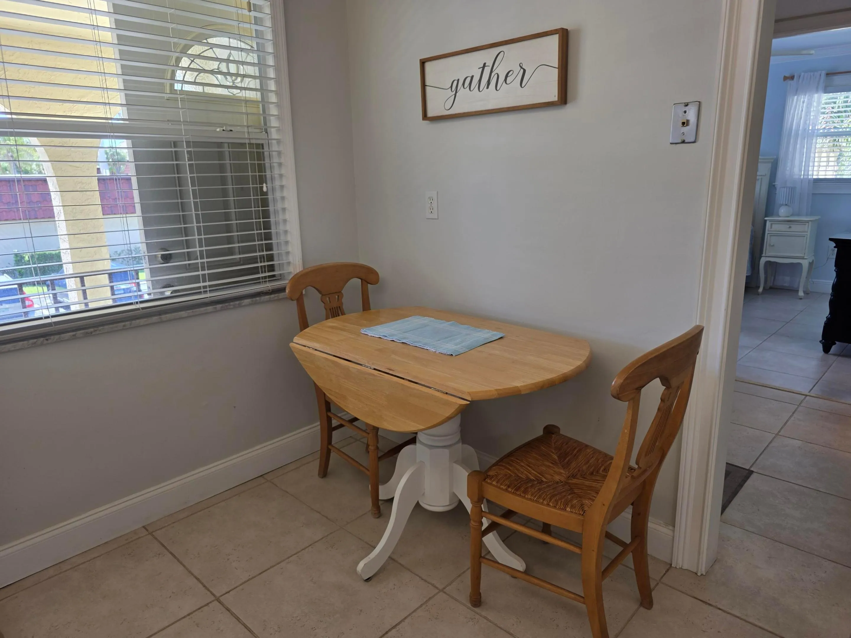 Eat-in Kitchen