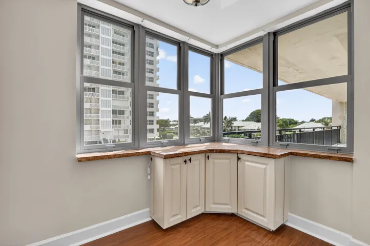 Breakfast Nook