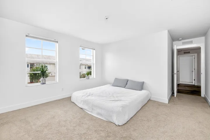 BEDROOM WITH BATH