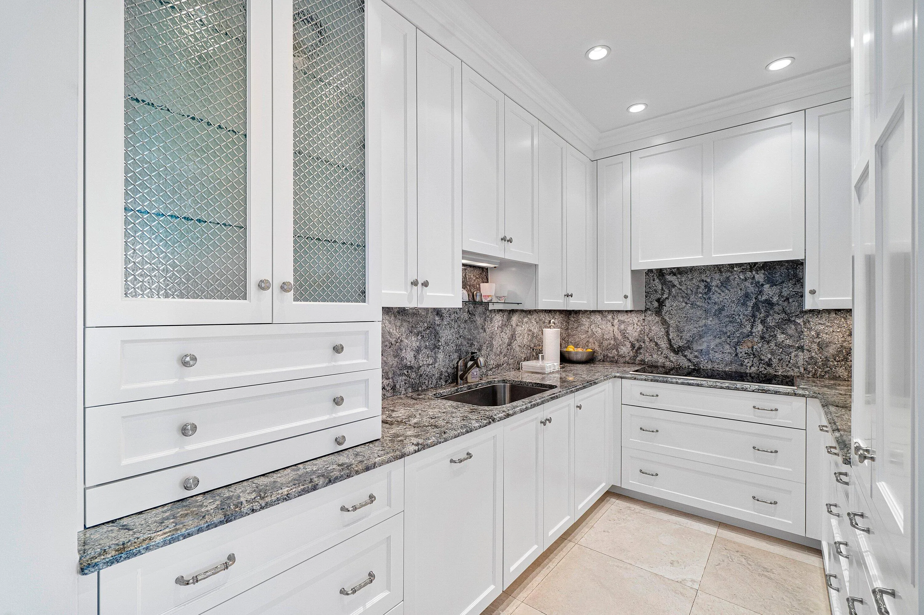 021-150BradleyPlace-203-PalmBeach-FL-334