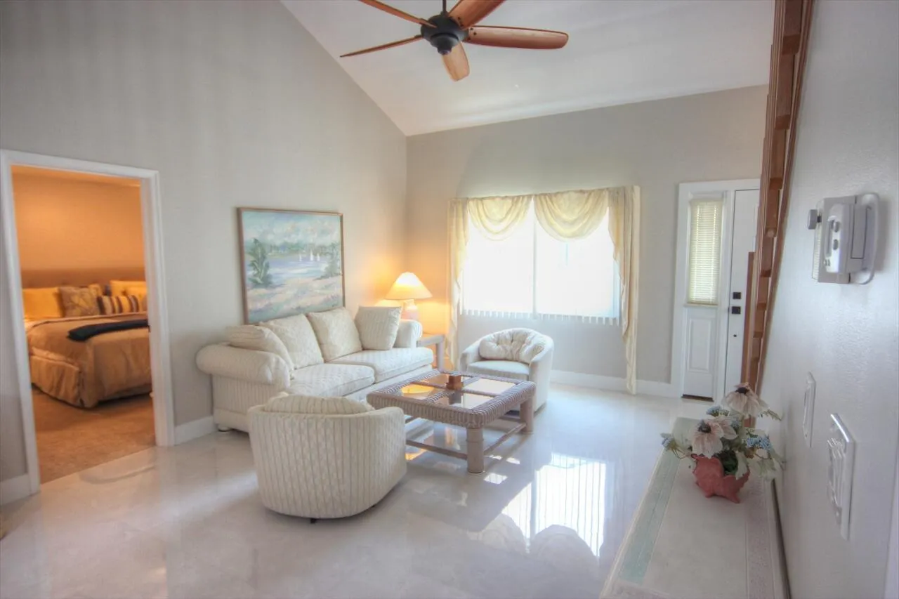 Living Room4
