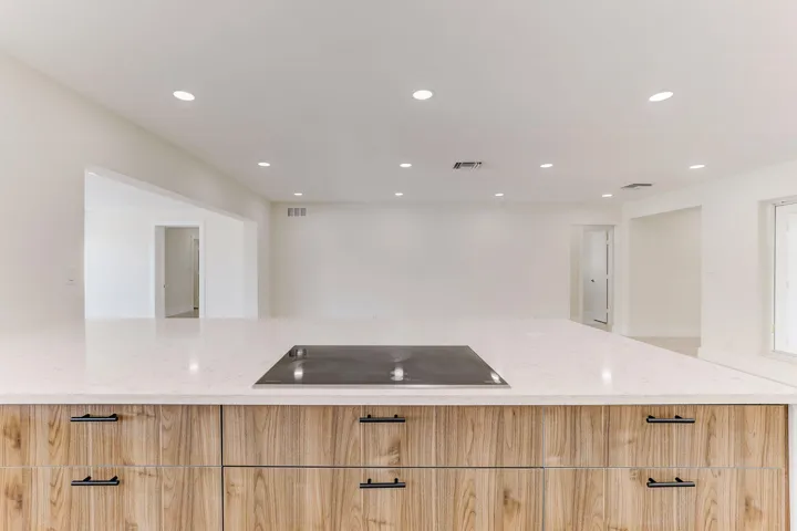 NE 29th Ave-029