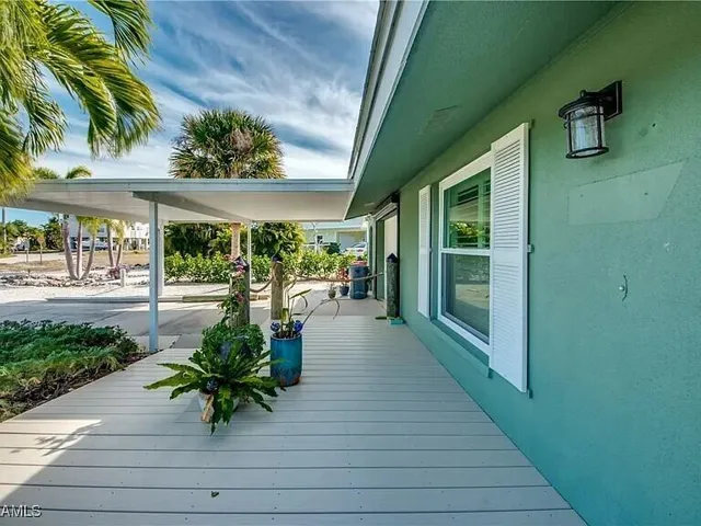 Front Porch Area