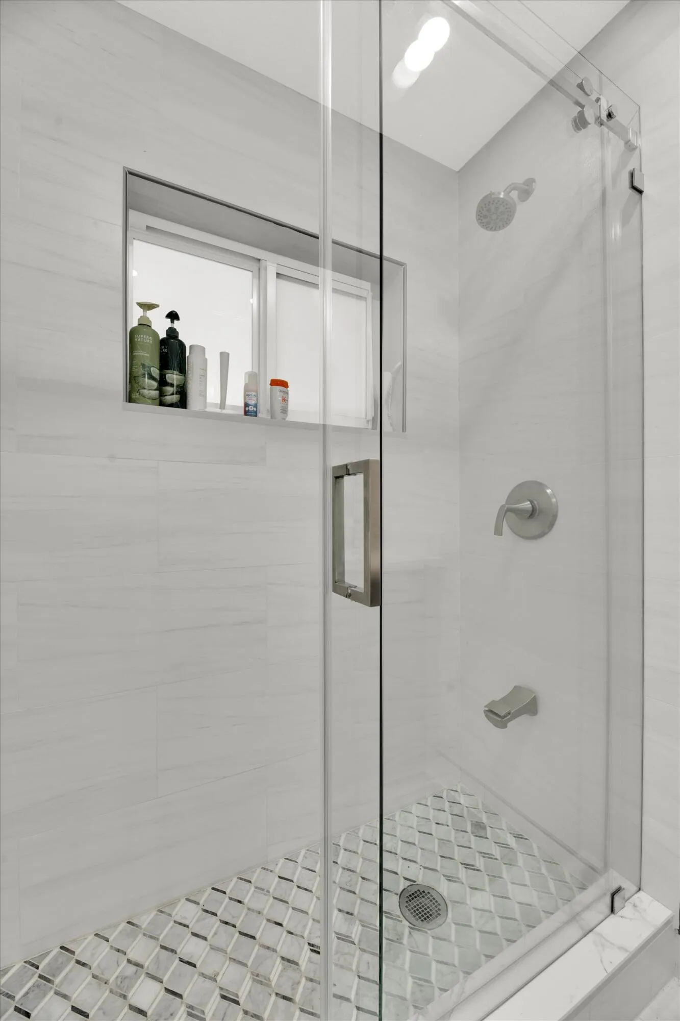 54-2633 NE 3rd Avenue-54