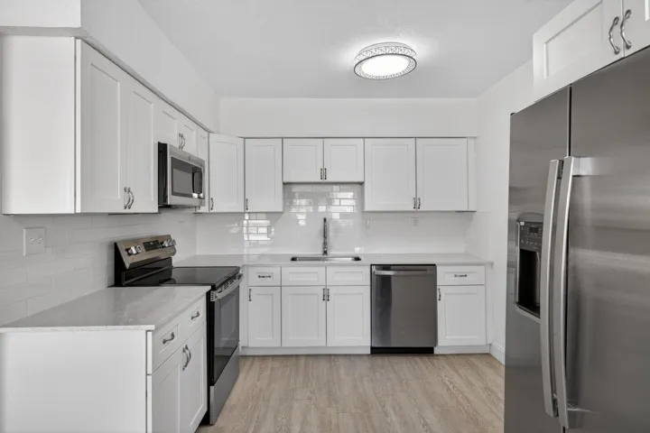 24-web-or-mls-699A9225