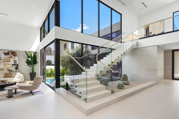 FLOATING STAIRS