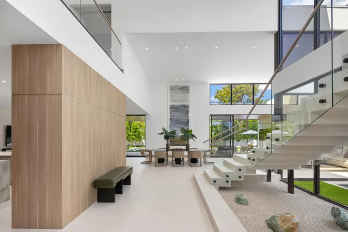 FLOATING STAIRS