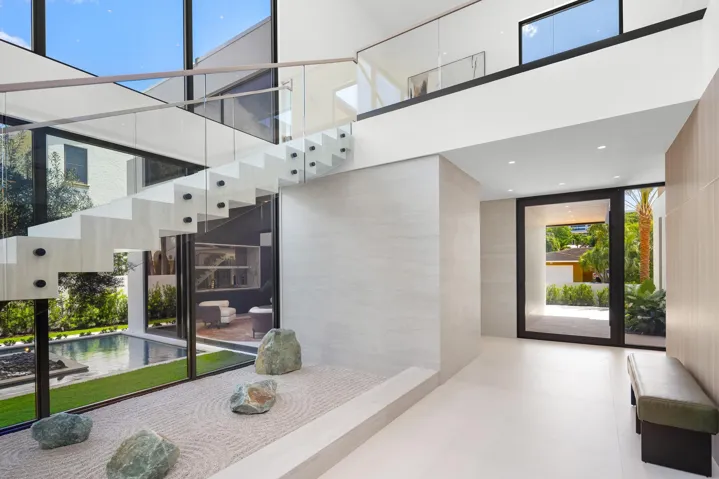 FLOATING STAIRS