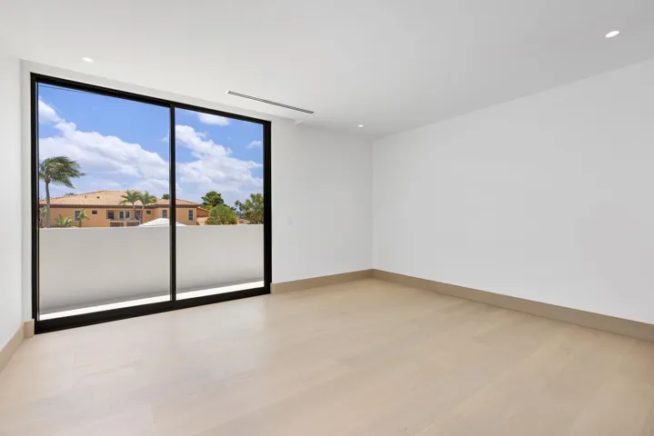 BEDROOM #4