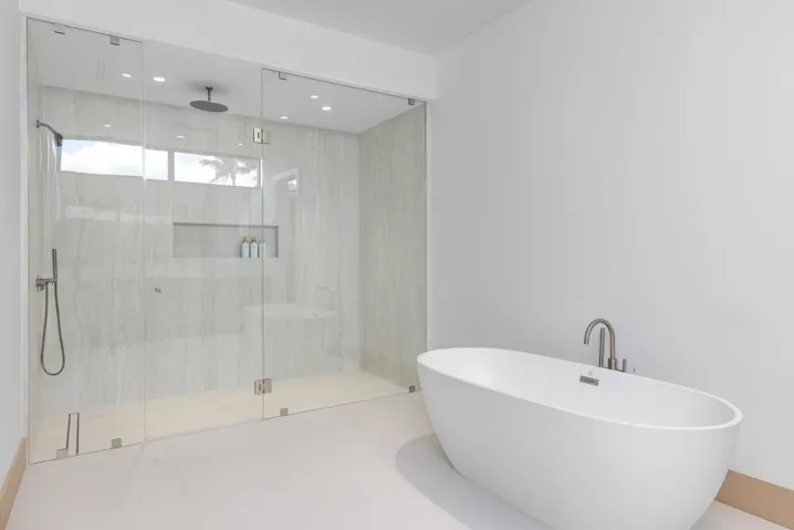 1ST FLOOR VIP SUITE BATH