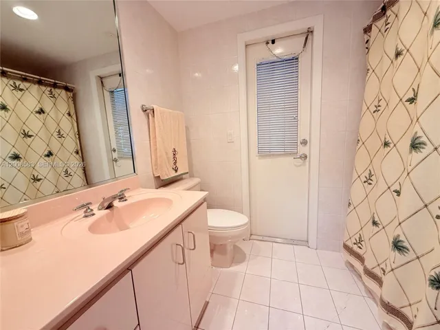 Guest Bathroom #2